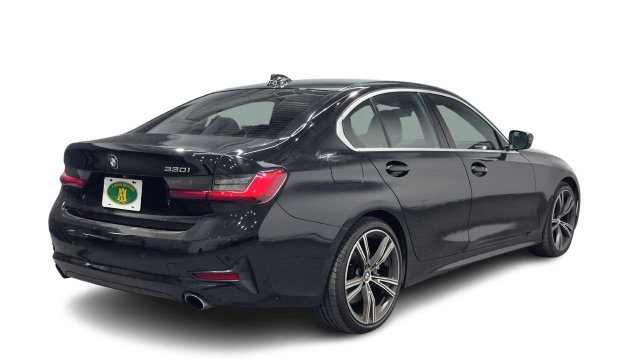 Used 2021 BMW 330i Sedan w/ Driving Assistance Package RWD image 3