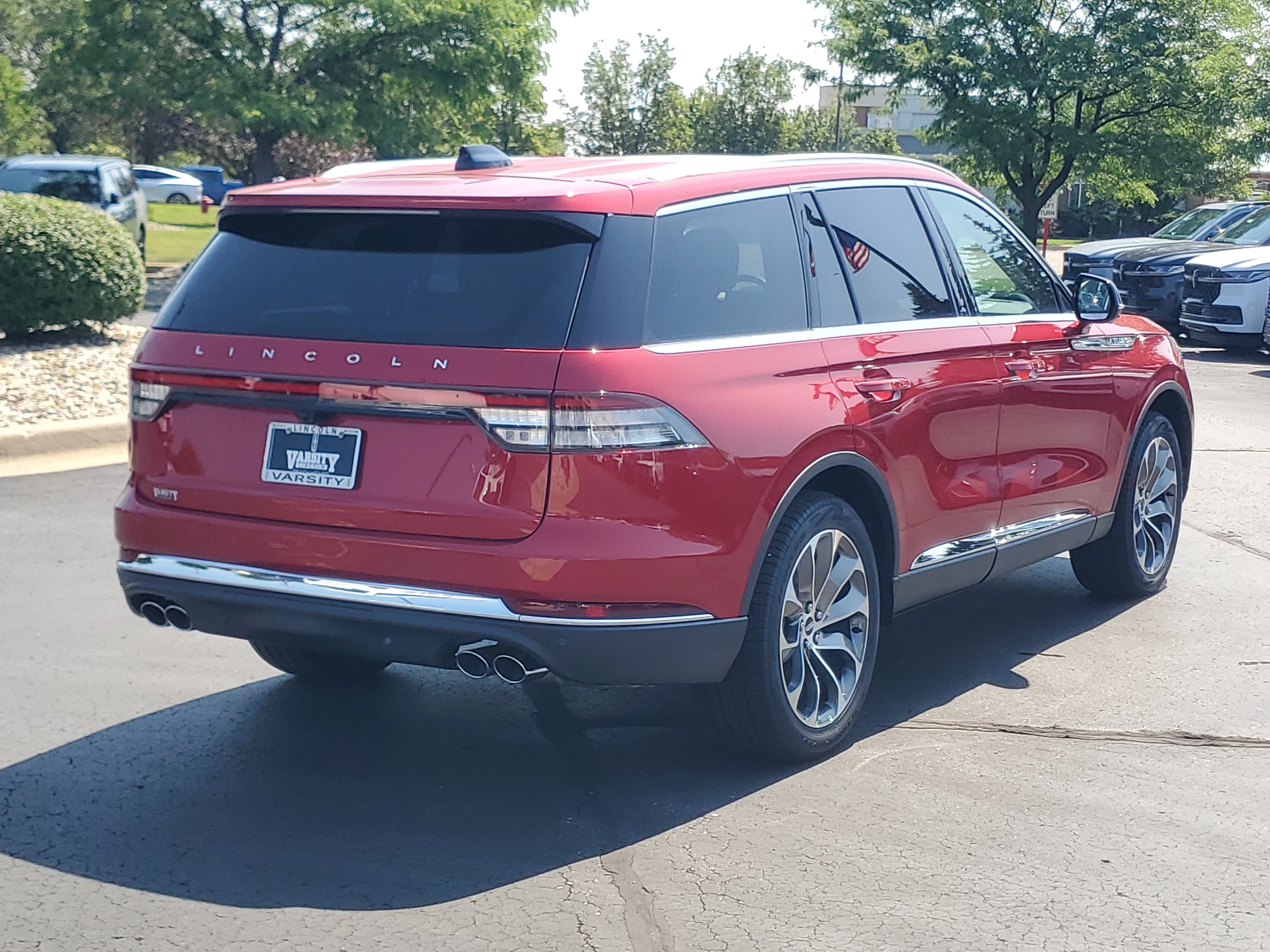 New 2026 Lincoln Aviator AWD image 4