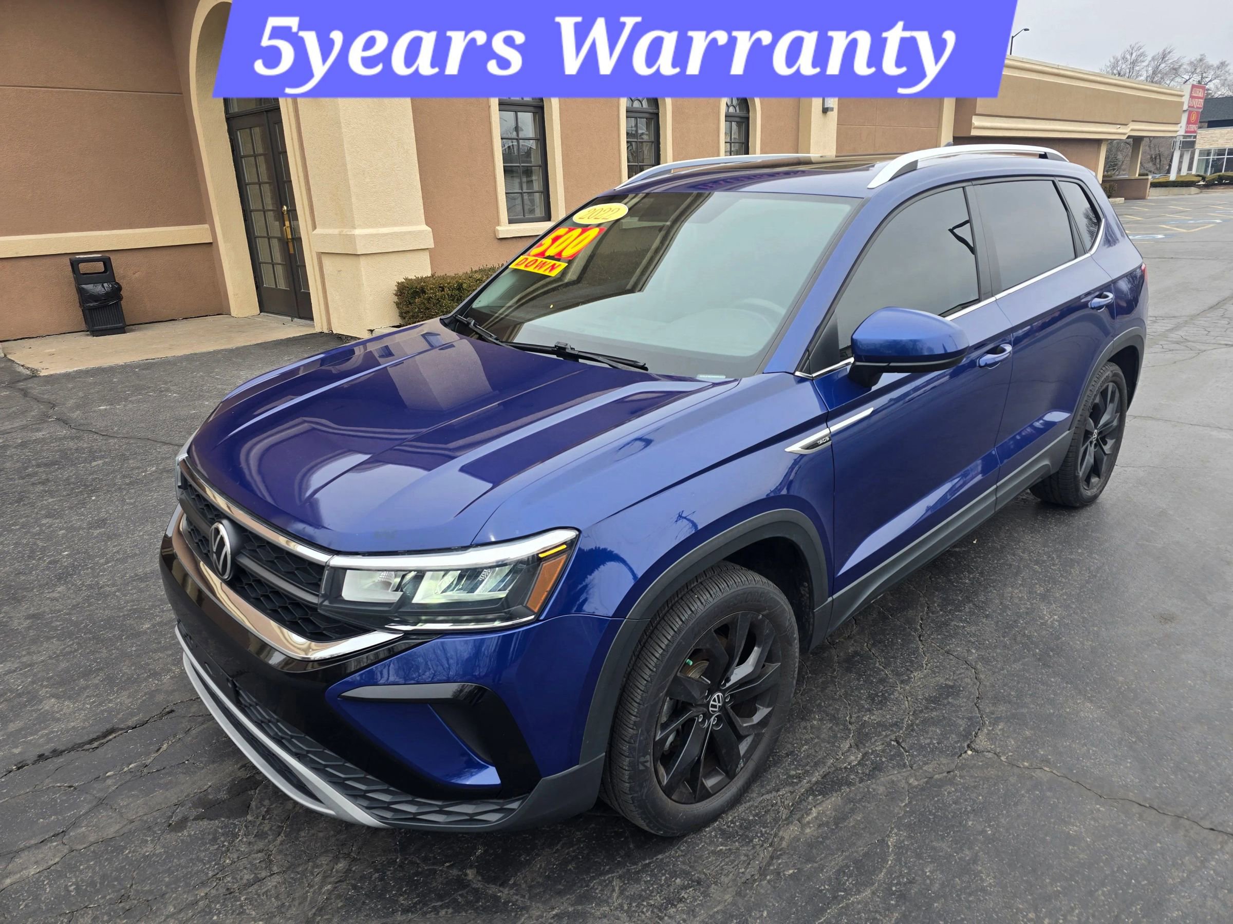 Used 2022 Volkswagen Taos SE image 2