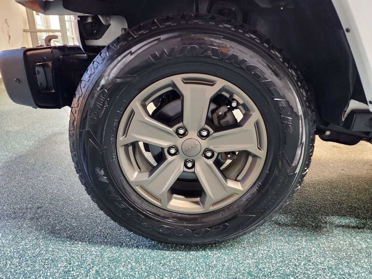 Used 2018 Jeep Wrangler Sport image 12