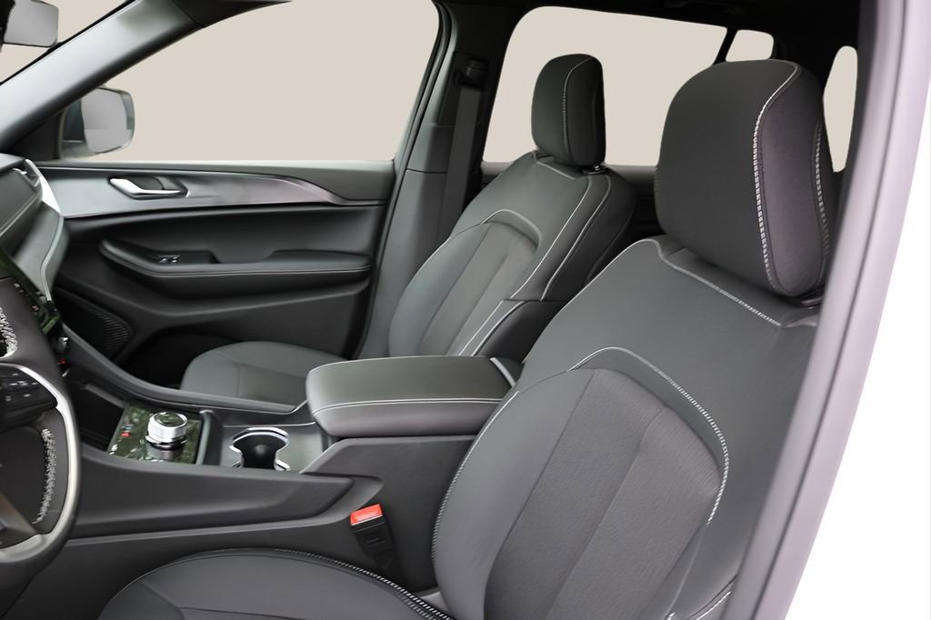 New 2026 Jeep Grand Cherokee Laredo X AWD/4WD image 12