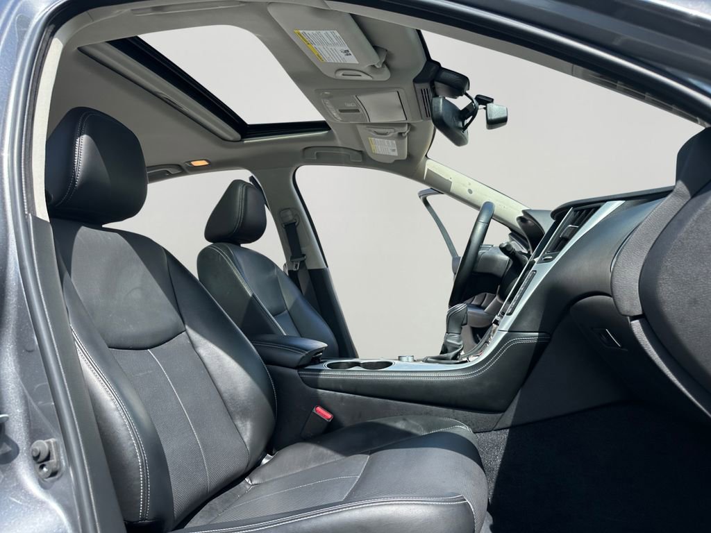 Used 2022 INFINITI Q50 Luxe w/ Cargo Package AWD/4WD image 23