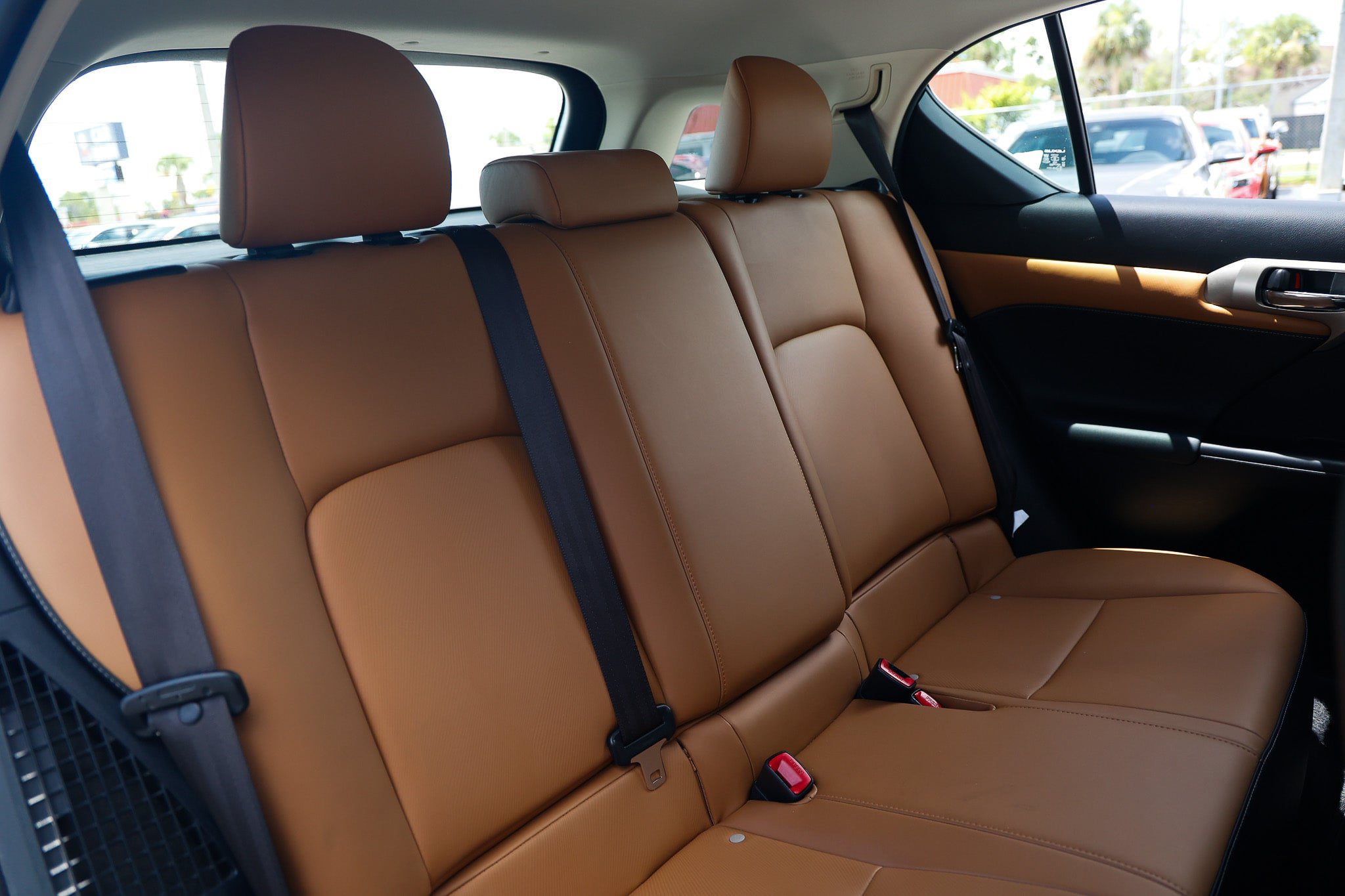 Used 2016 Lexus CT 200h w/ Navigation Package FWD image 18