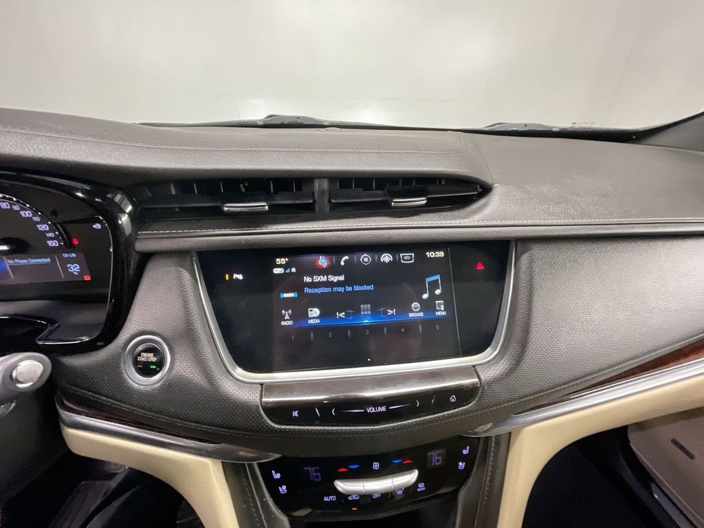 Used 2018 Cadillac XT5 Premium Luxury image 13