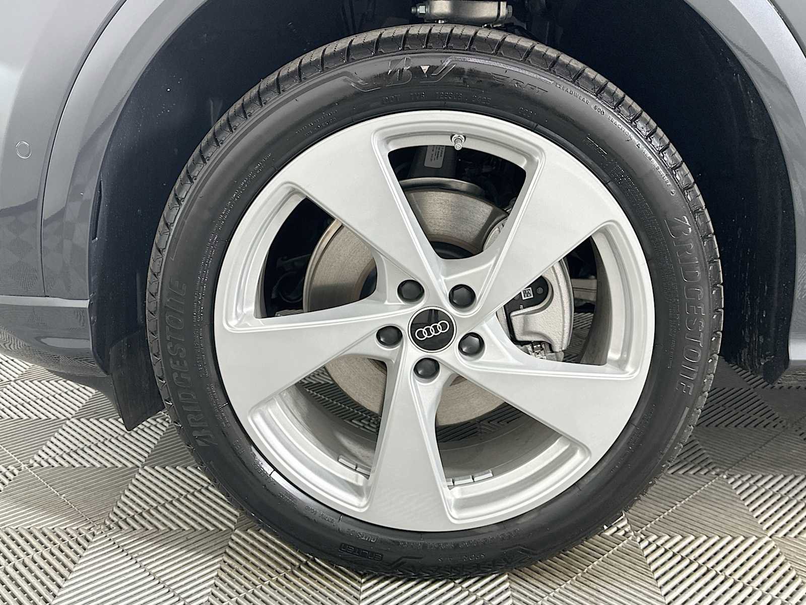 New 2025 Audi Q5 Premium Plus image 29