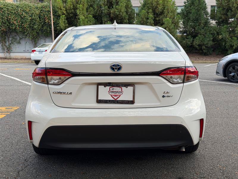 Used 2025 Toyota Corolla LE FWD image 10