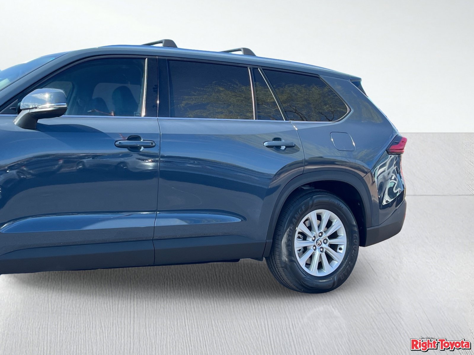 Certified 2024 Toyota Grand Highlander FWD image 10
