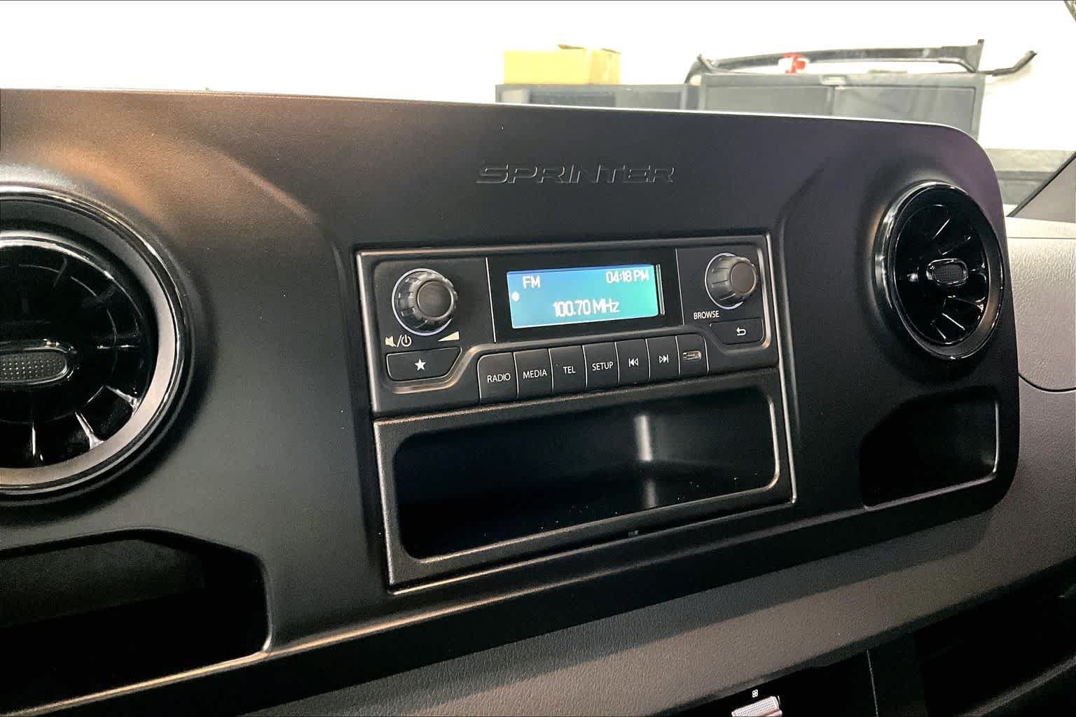 Used 2019 Mercedes-Benz Sprinter 144 image 34