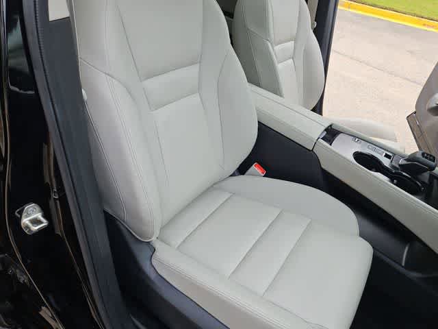Used 2023 Nissan Rogue SL FWD image 40