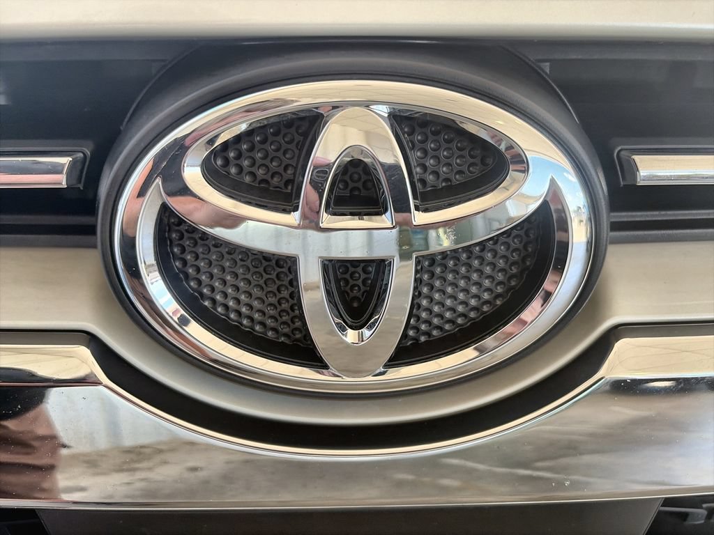 Used 2023 Toyota 4Runner Limited RWD image 33