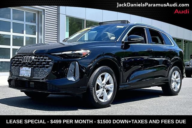 Used 2025 Audi Q5 Premium w/ Convenience Package