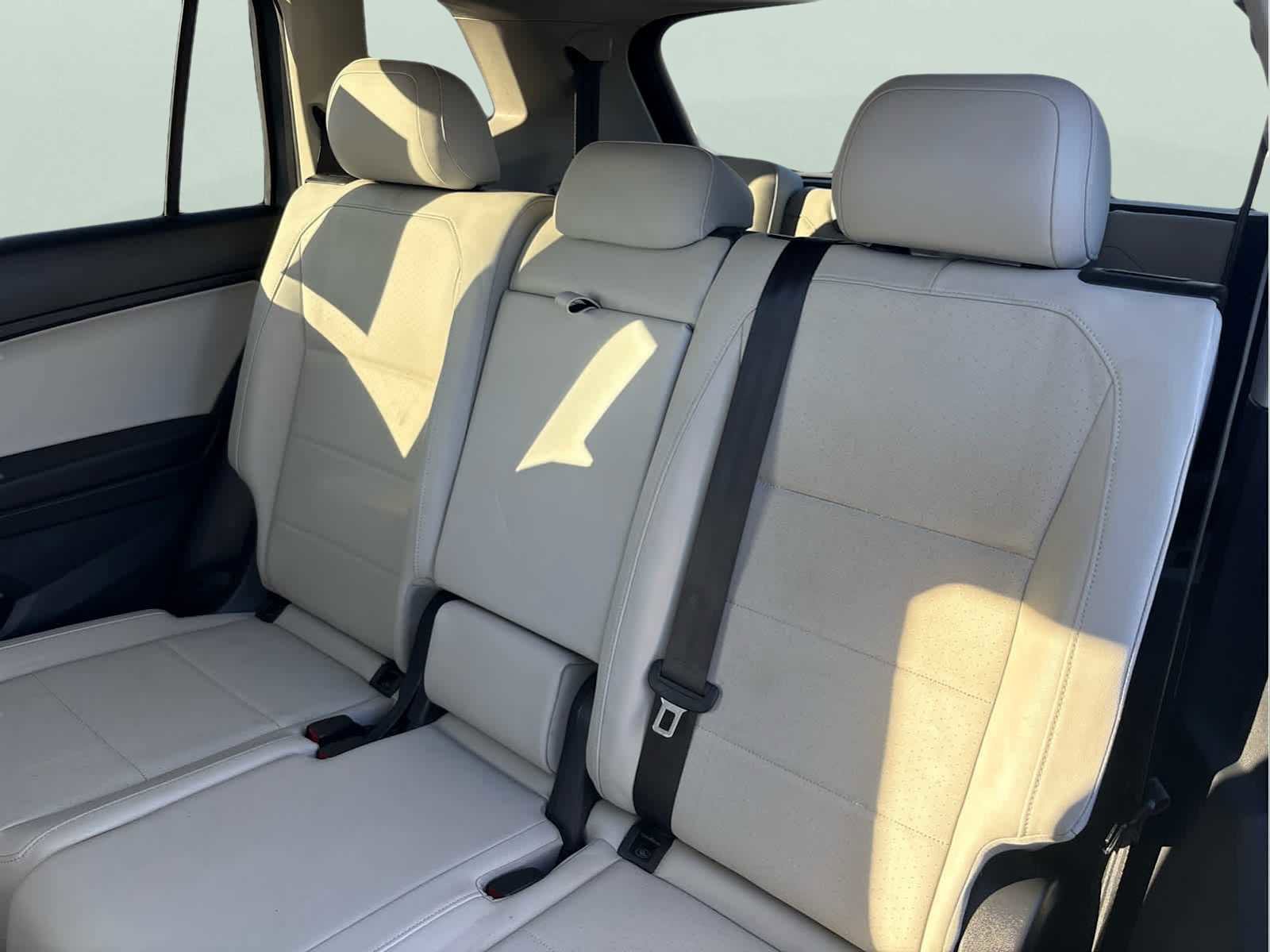 Certified 2020 Volkswagen Tiguan SE image 23