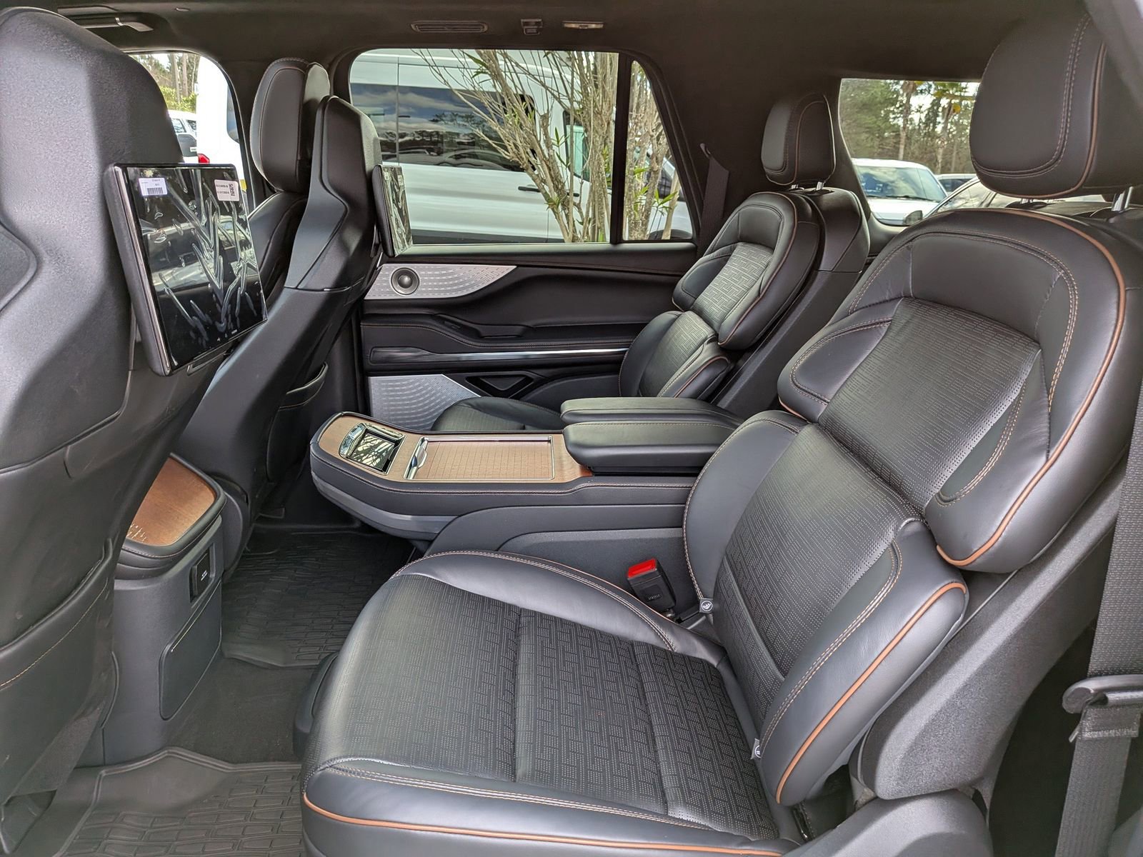 Used 2025 Lincoln Navigator L Black Label image 17