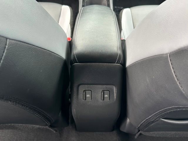 Used 2023 Nissan Kicks SR w/ SR Premium Package FWD image 31
