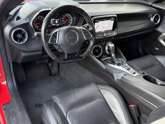 Used 2018 Chevrolet Camaro LT RWD image 10