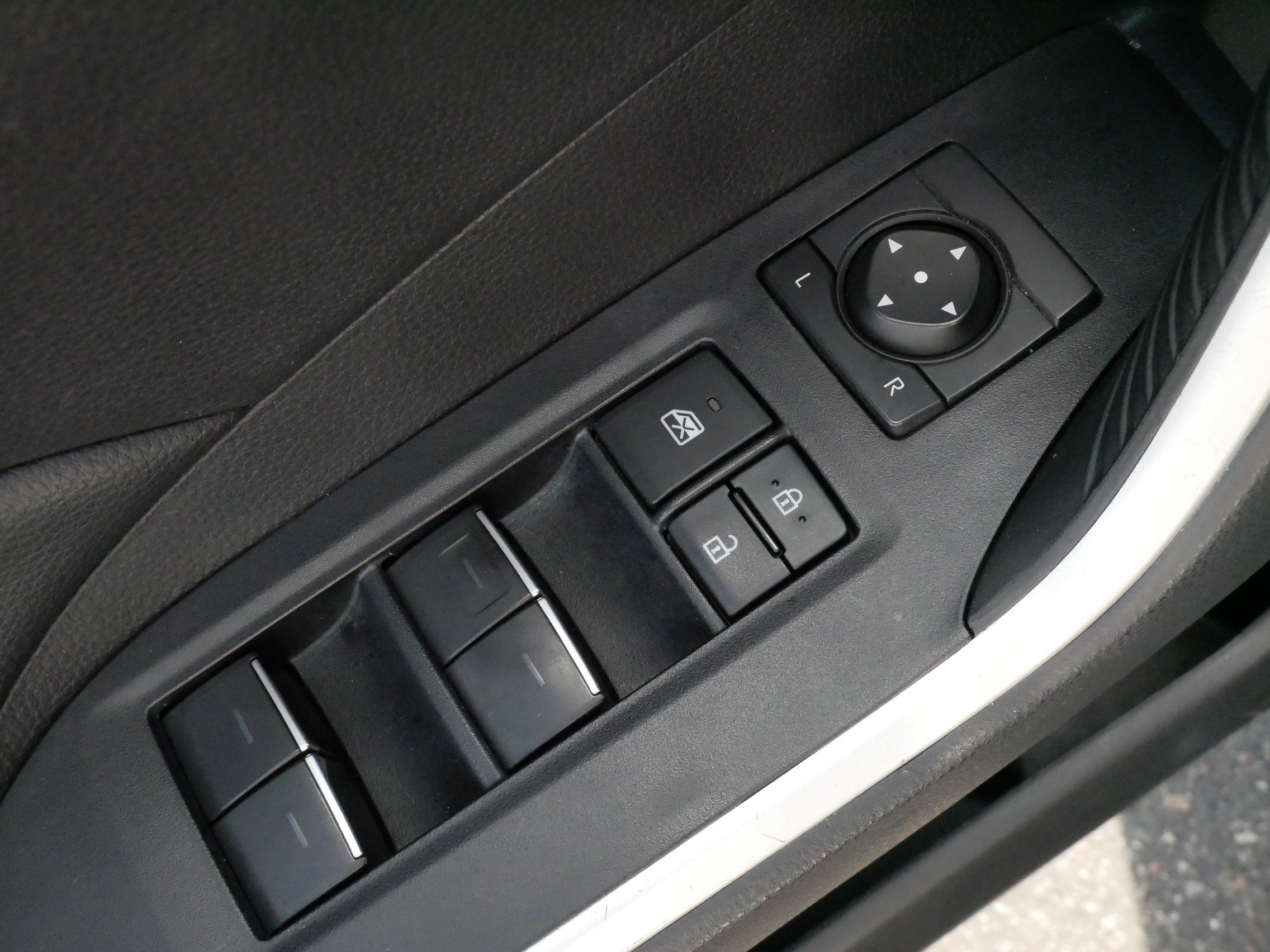 Certified 2025 Toyota RAV4 XLE AWD/4WD image 19