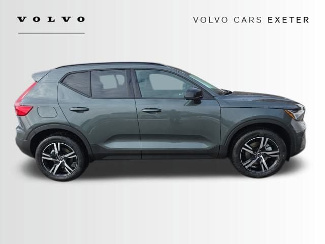 New 2026 Volvo XC40 B5 Core w/ Climate Package AWD/4WD image 8