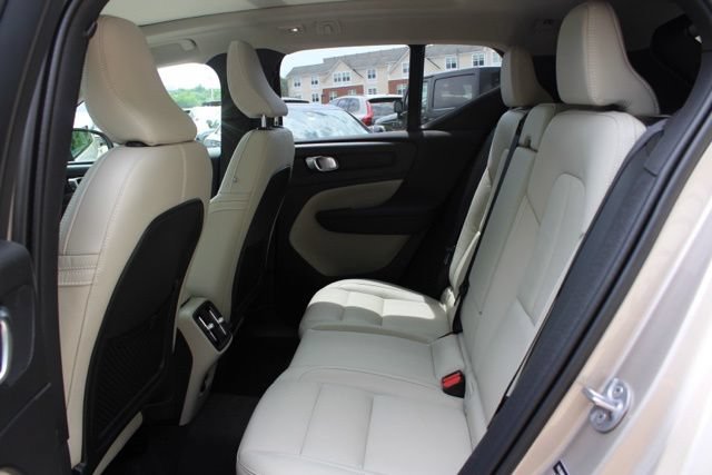 Certified 2023 Volvo XC40 B5 Ultimate w/ Climate Package AWD/4WD image 22
