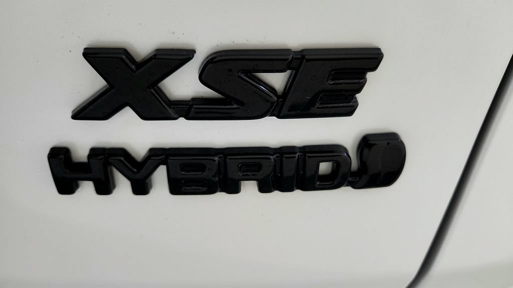 Used 2024 Toyota RAV4 XSE w/ Advanced Technology Package AWD/4WD image 14