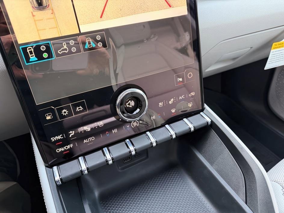 New 2026 GMC Terrain Denali w/ LPO, Floor Liner Package image 17