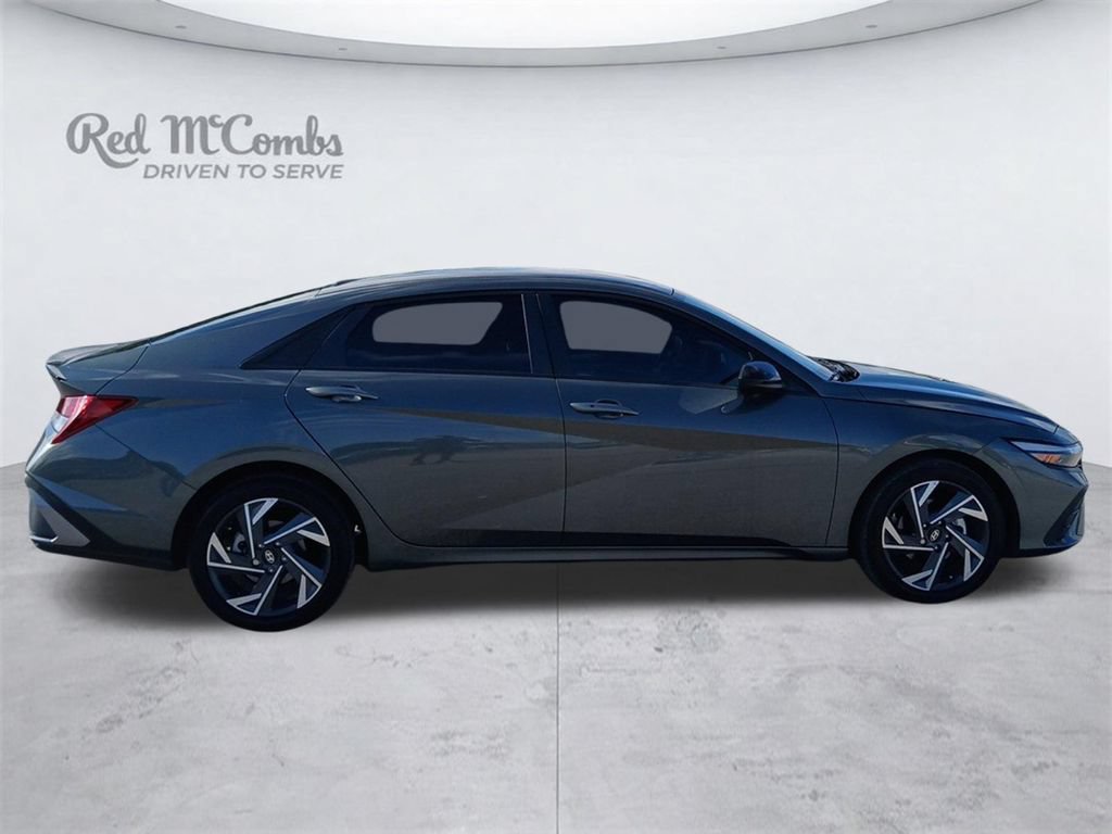 New 2026 Hyundai Elantra Limited FWD image 6