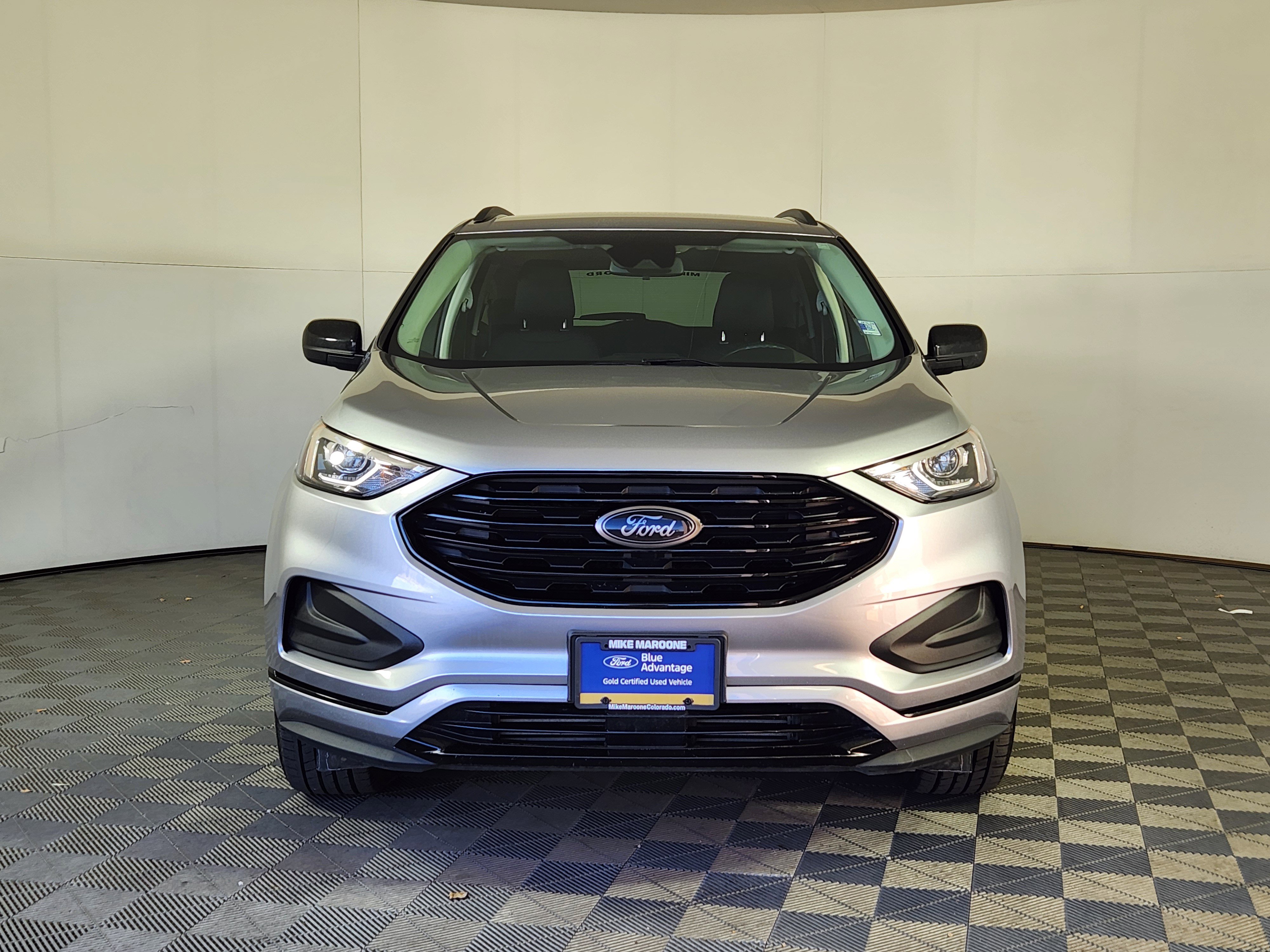 Used 2022 Ford Edge SE w/ Black Appearance Package image 2