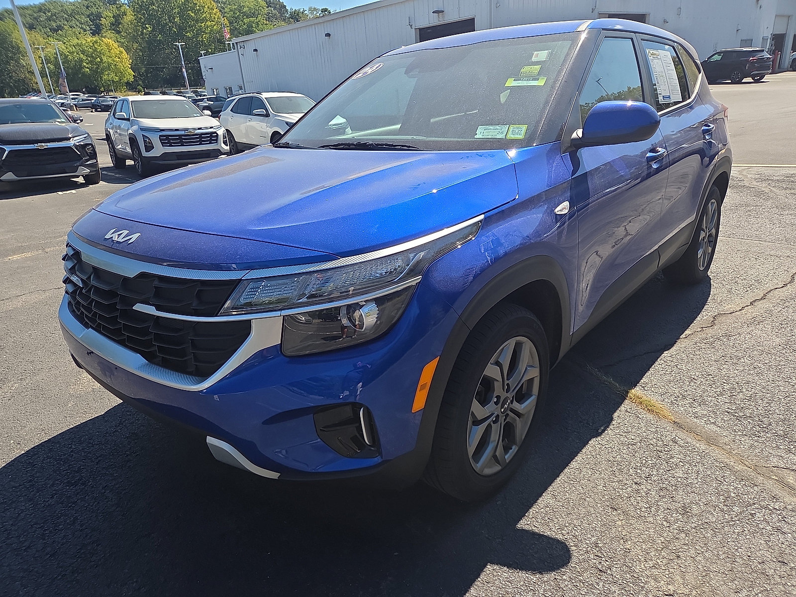 Used 2024 Kia Seltos LX AWD/4WD image 7