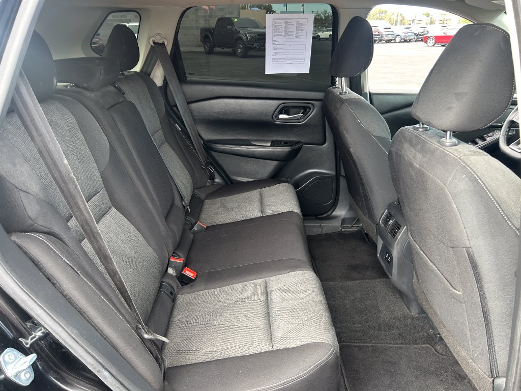 Used 2025 Nissan Rogue SV FWD image 32
