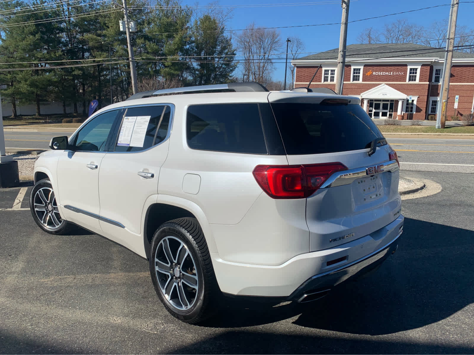 Used 2017 GMC Acadia Denali image 4