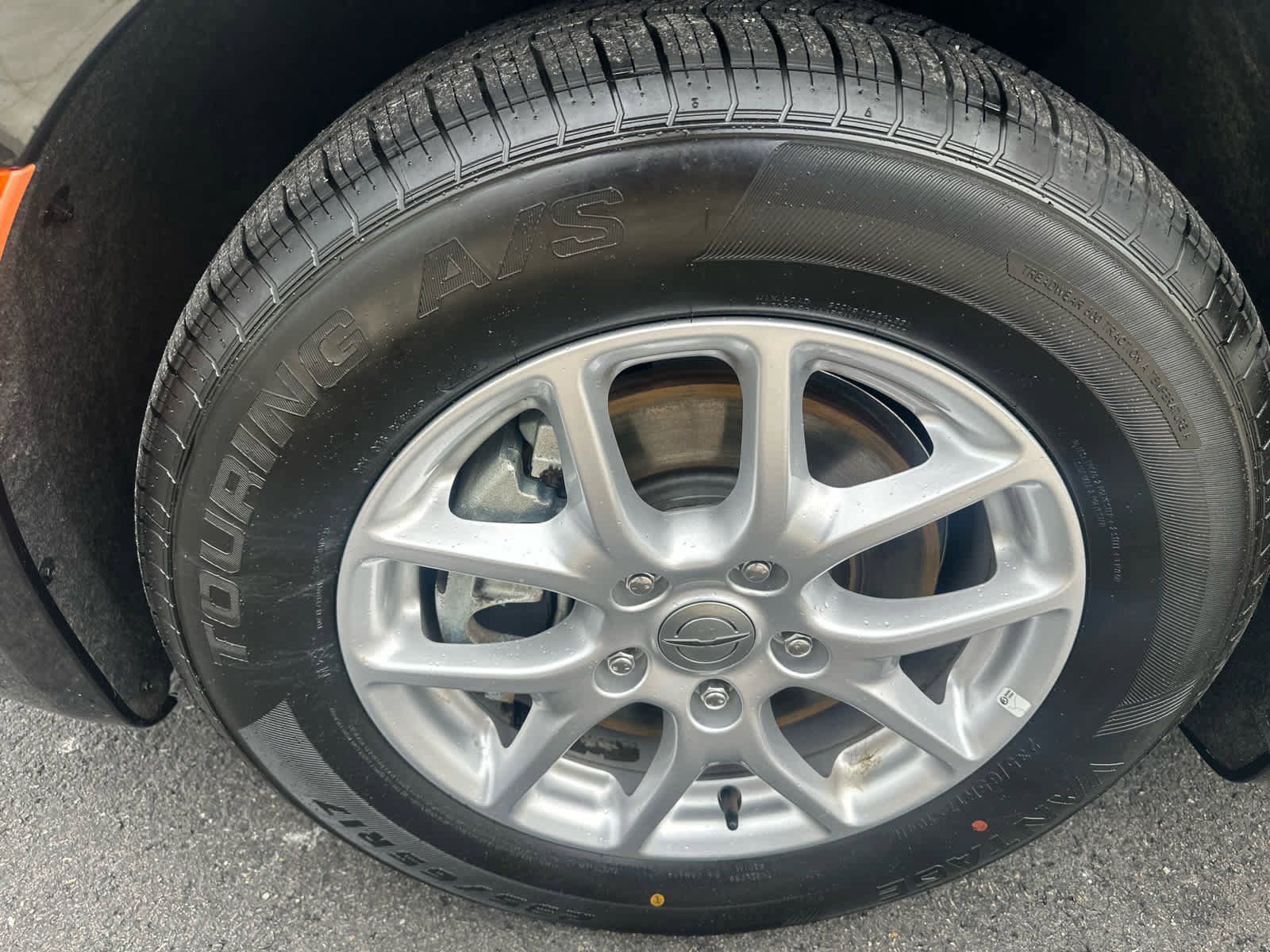 Used 2024 Chrysler Pacifica Touring-L image 12