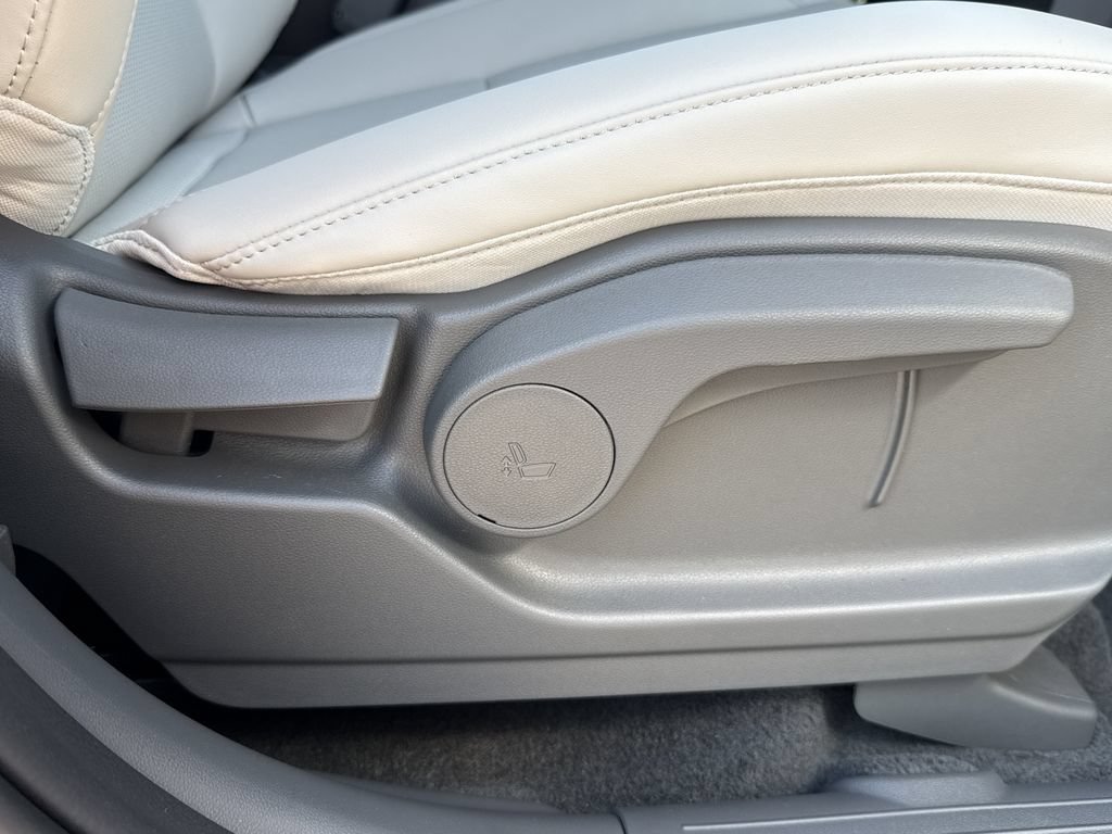 New 2027 Hyundai Santa Fe SEL FWD image 36