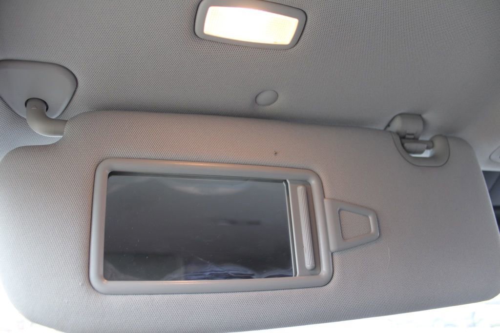 Used 2017 Hyundai Santa Fe SE image 39