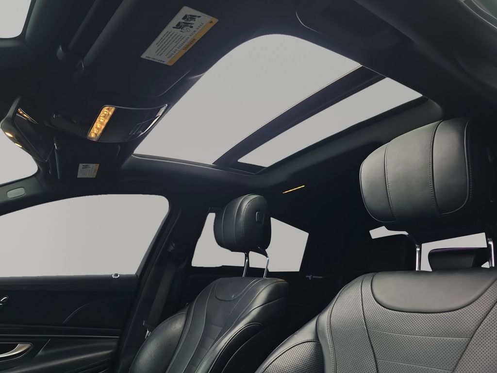 Used 2019 Mercedes-Benz S 560 Sedan image 14