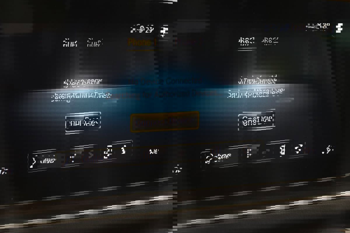 Used 2022 Mercedes-Benz GLE 53 AMG 4MATIC w/ 3rd Row Seat Package image 39