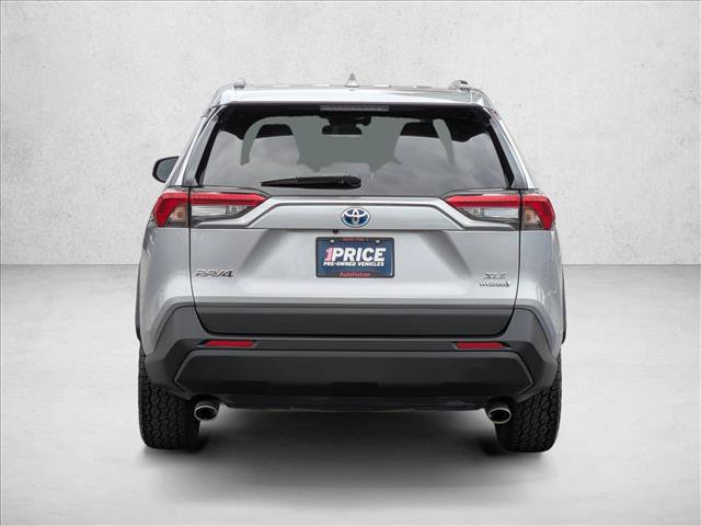 Used 2022 Toyota RAV4 XLE AWD/4WD image 7