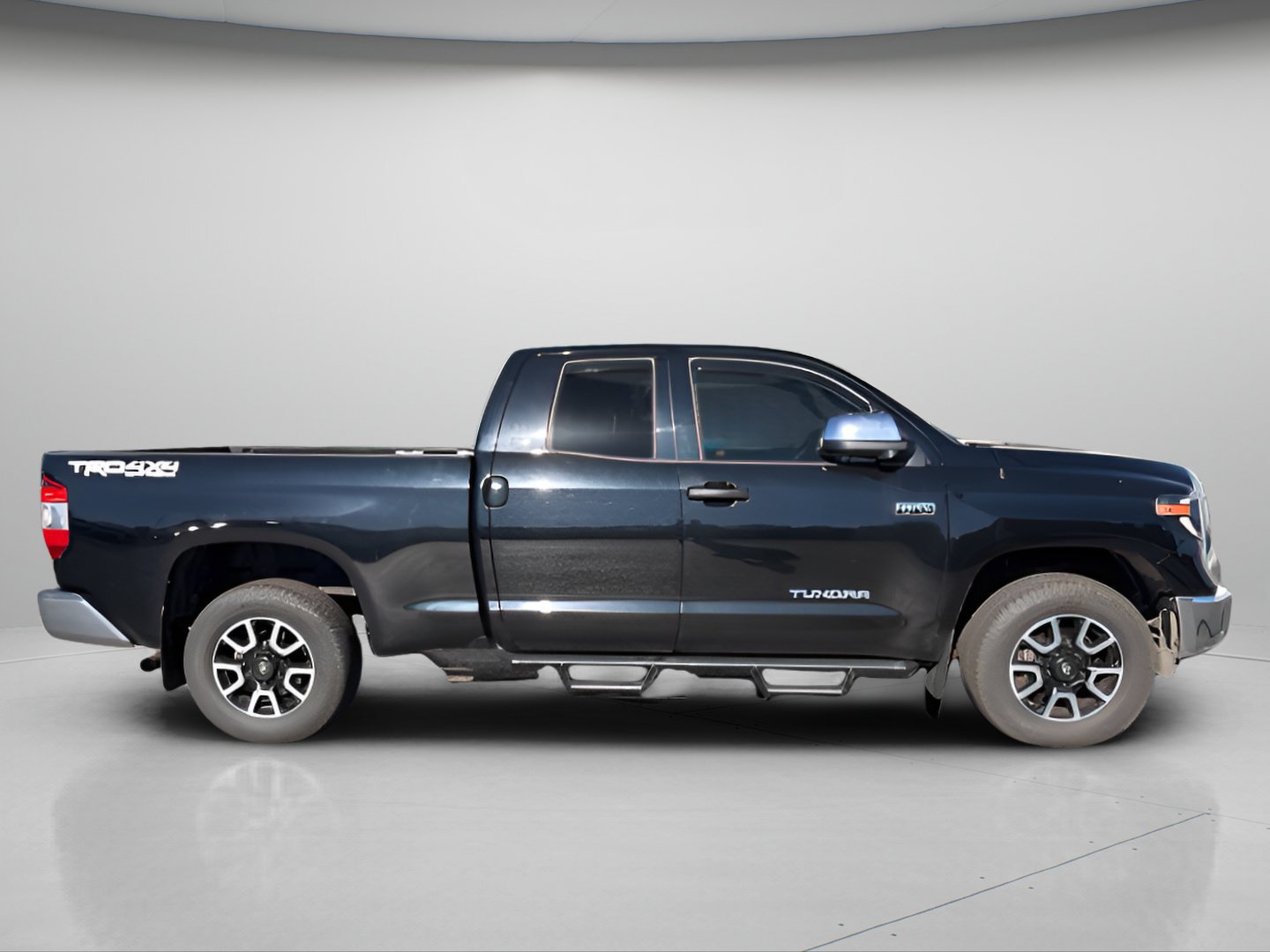 Used 2019 Toyota Tundra SR5 w/ TRD Off Road Package AWD/4WD image 6