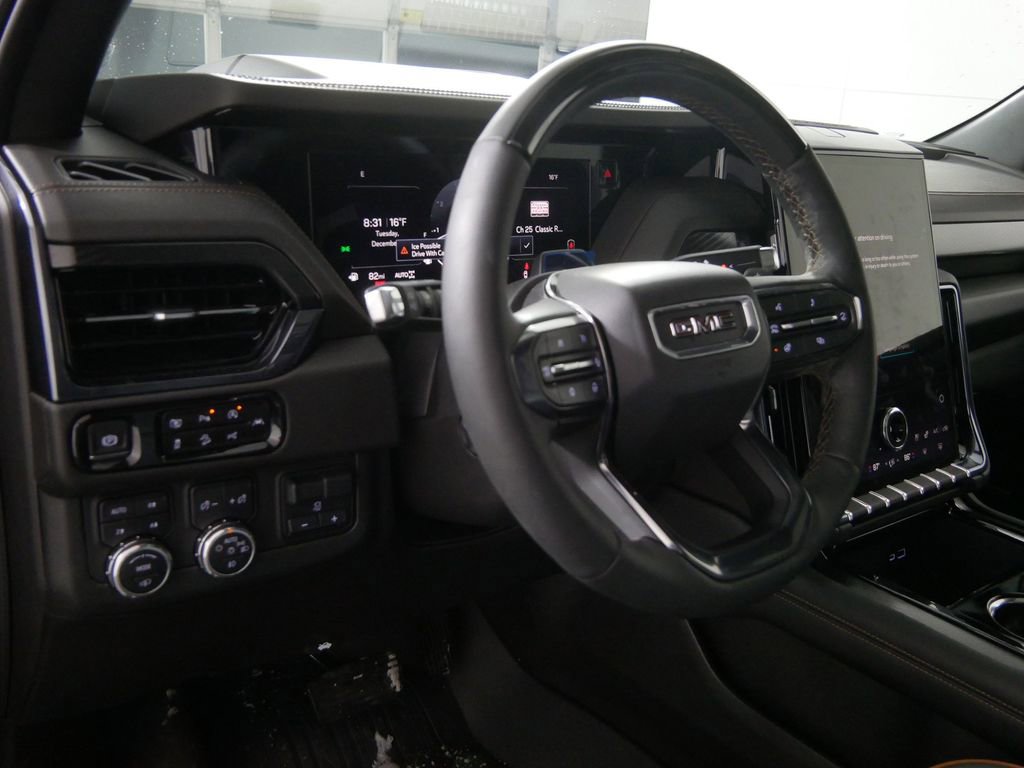 Used 2025 GMC Yukon AT4 image 12