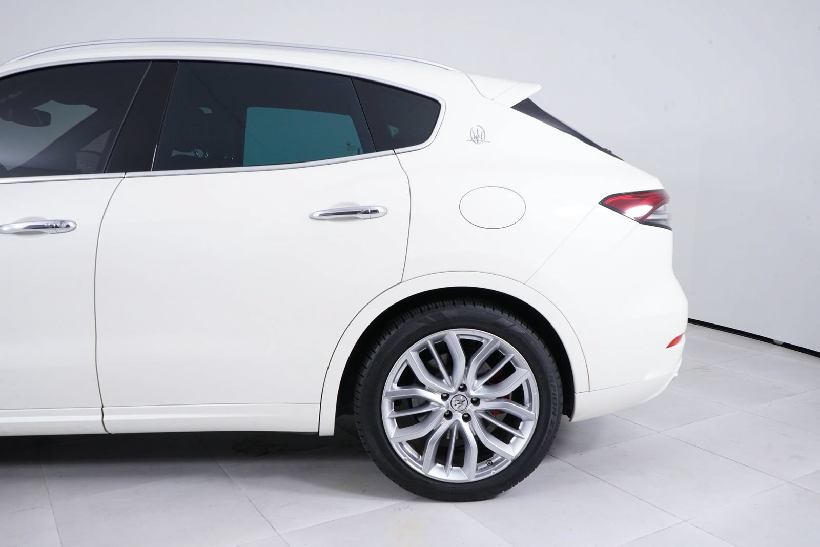Used 2021 Maserati Levante S GranLusso AWD/4WD image 12