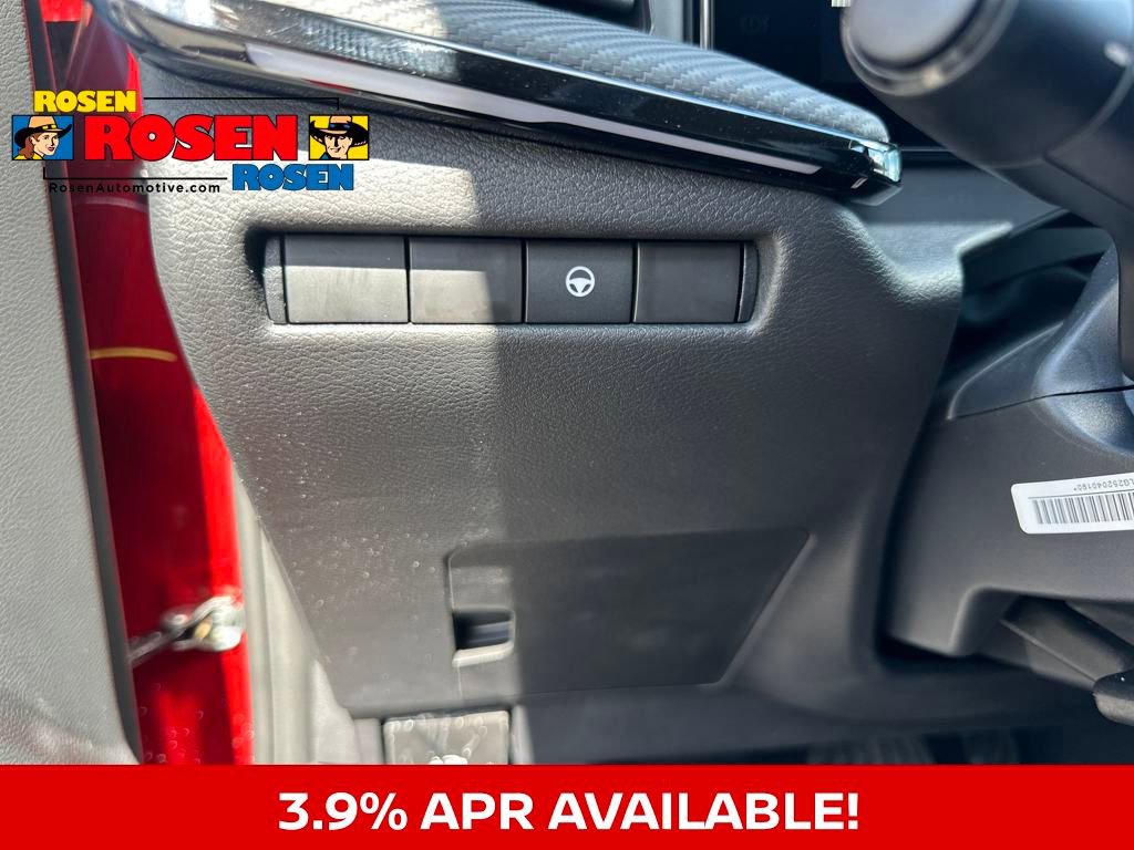 New 2025 Nissan Kicks SR image 12