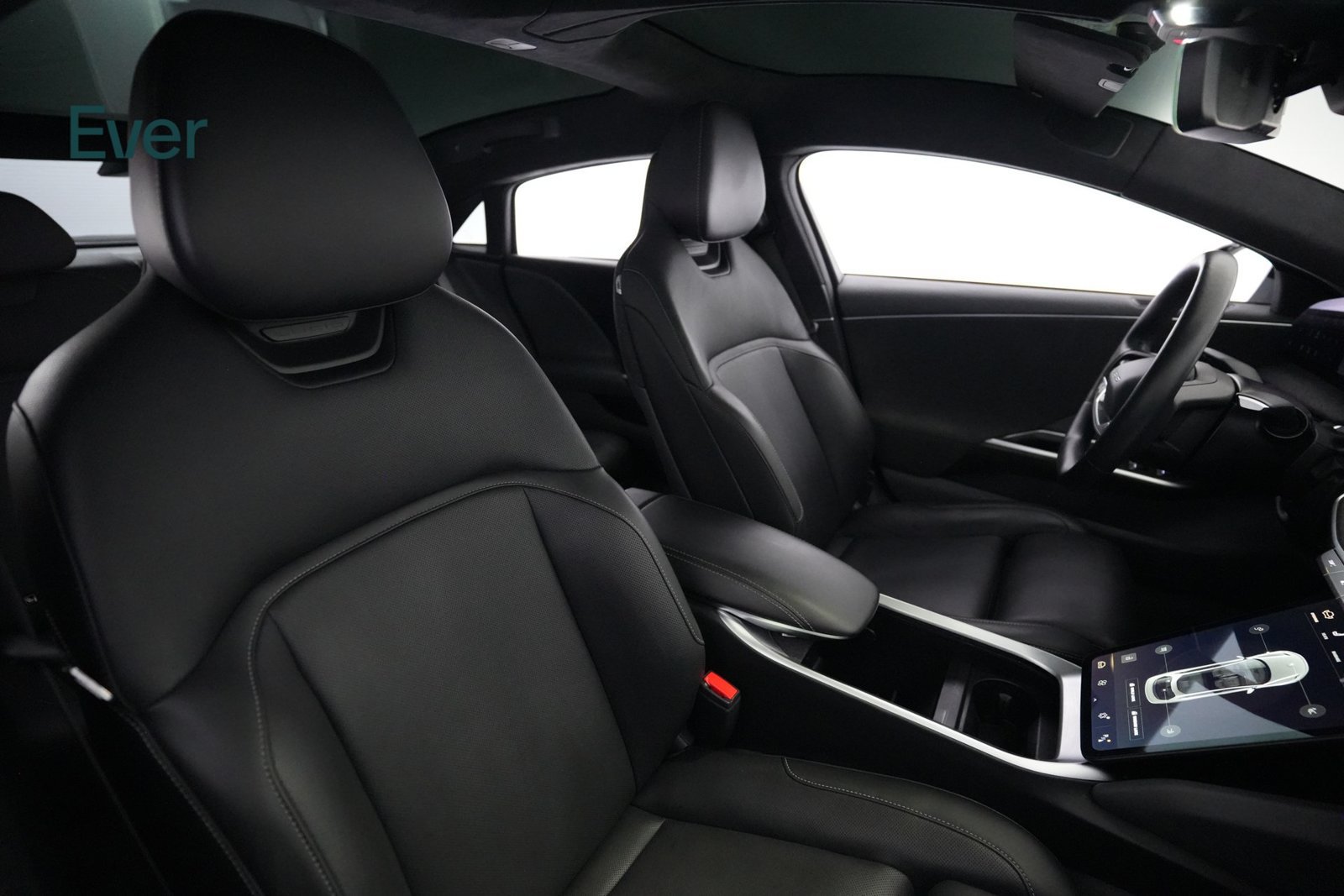 Used 2024 Lucid Air Touring AWD/4WD image 23