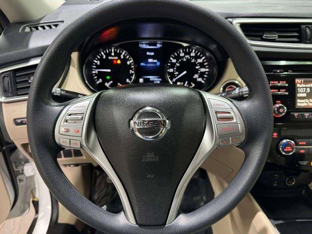 Used 2016 Nissan Rogue SV FWD image 35