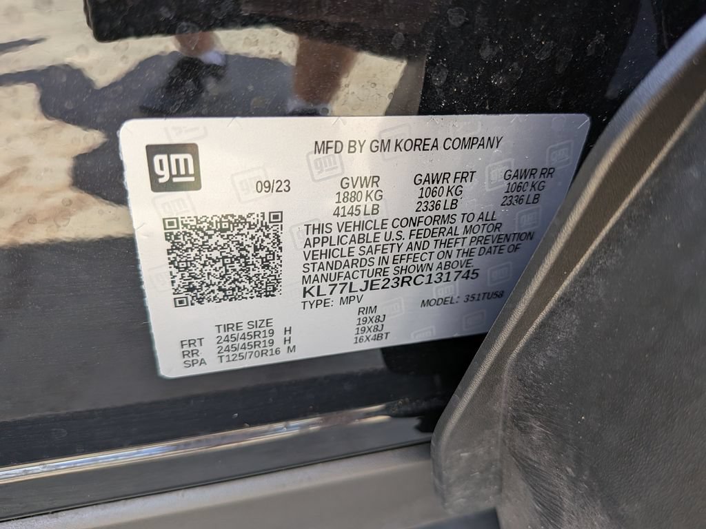 Used 2024 Chevrolet Trax RS w/ Sunroof Package FWD image 37
