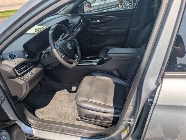 Used 2024 Buick Envista Sport Touring w/ Convenience I Package FWD image 14