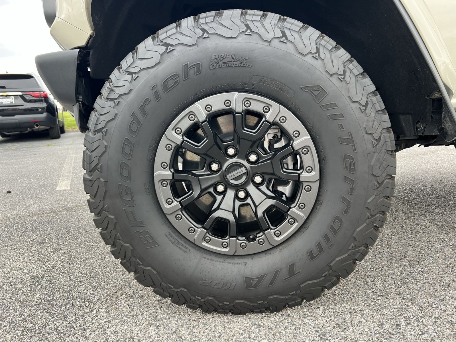 Certified 2025 Ford Bronco Raptor w/ Interior Carbon Fiber Pack AWD/4WD image 12