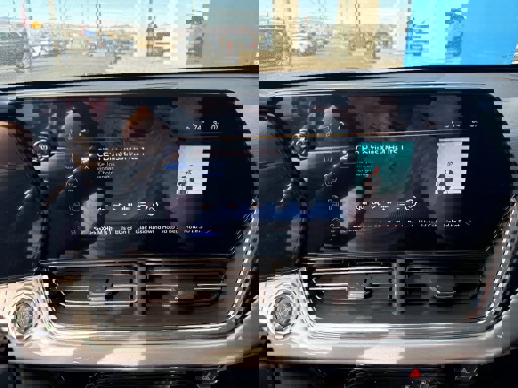 New 2026 Chevrolet Trax LT w/ Driver Confidence Package image 12