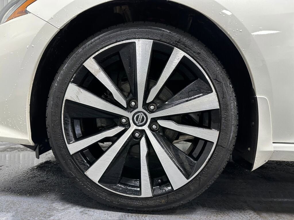 Used 2021 Nissan Altima 2.5 SR AWD/4WD image 5