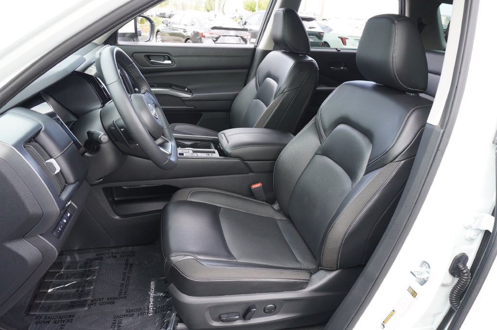 Certified 2024 Nissan Pathfinder SL FWD image 14