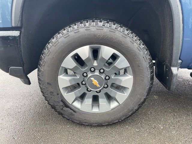 Used 2025 Chevrolet Silverado 2500 Custom w/ Custom Value Package image 7