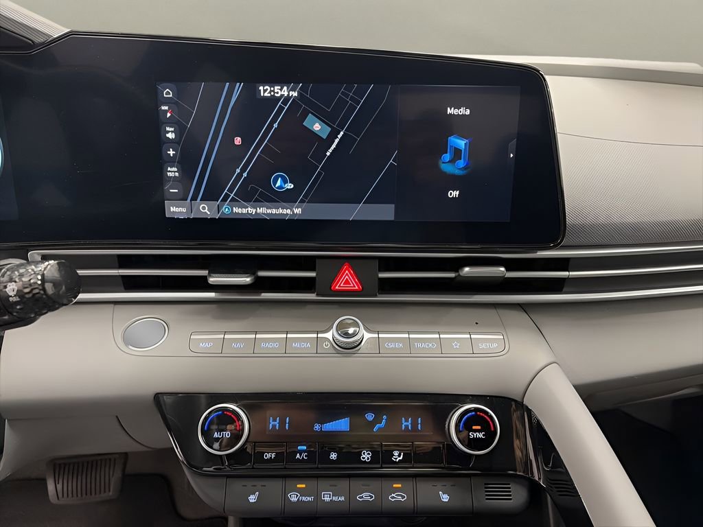 Used 2023 Hyundai Elantra SEL w/ Convenience Package image 22