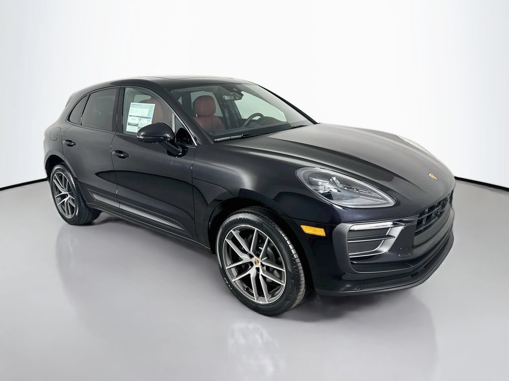 Certified 2026 Porsche Macan AWD/4WD image 7
